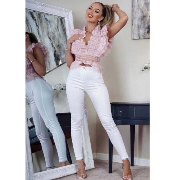 Pink Crochet Lace Sleeveless V-Neck Frill Detail Peplum Top - Picture 4 of 9